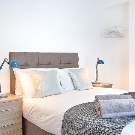 Large Green Garden, 4 Bedrooms, Sleeps 8 Swansea Ngoại thất bức ảnh