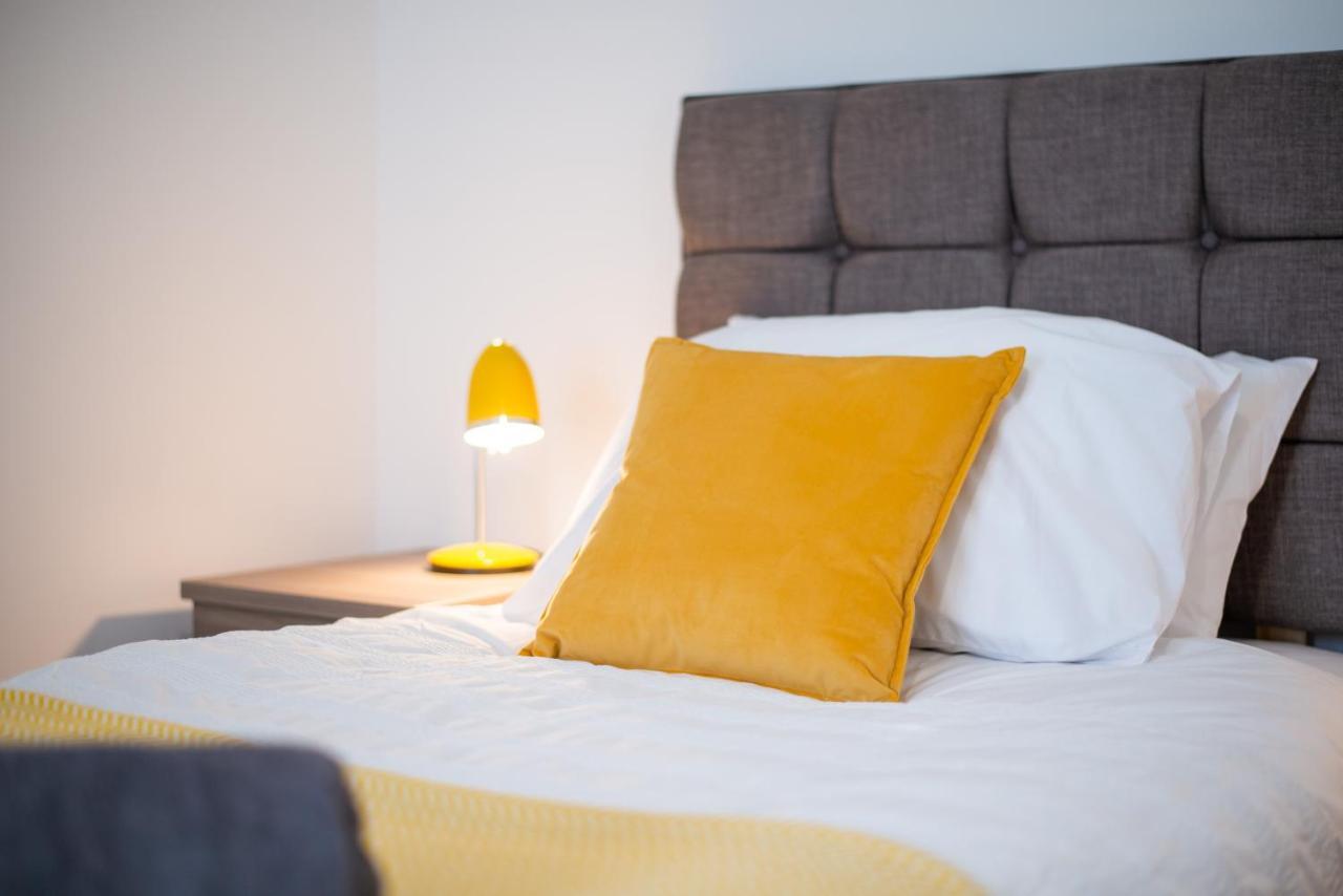 Large Green Garden, 4 Bedrooms, Sleeps 8 Swansea Ngoại thất bức ảnh